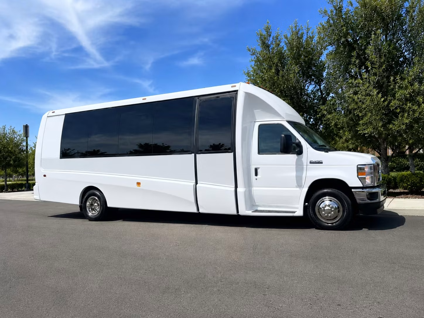 minibus rentals for smaller virginia beach prom friend groups