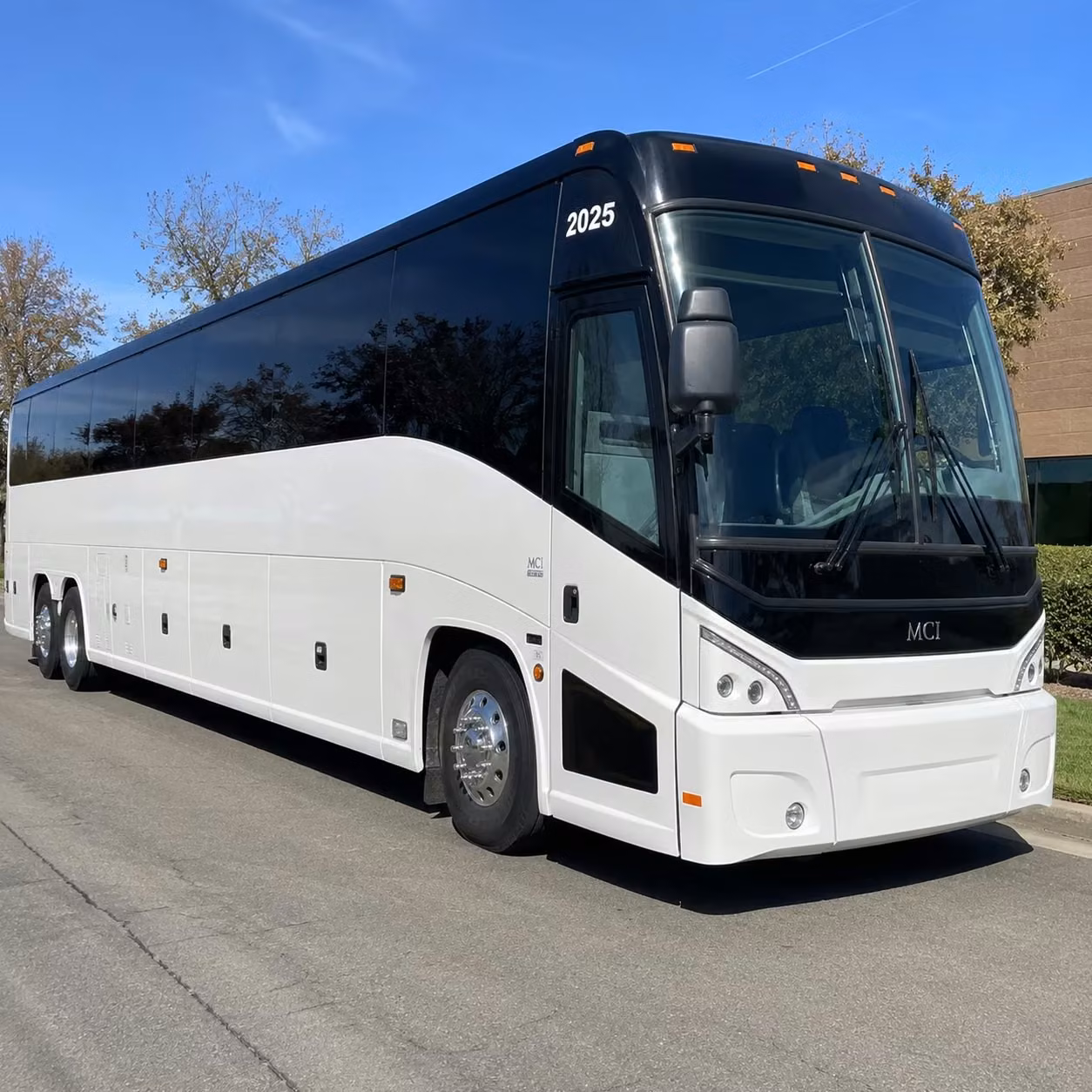 shuttle bus rentals for multi venue concert nights and music festivals in virginia beach